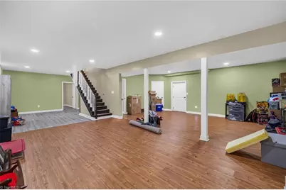 921 Lake Drive W, Thomasville, NC 27360 - Photo 24