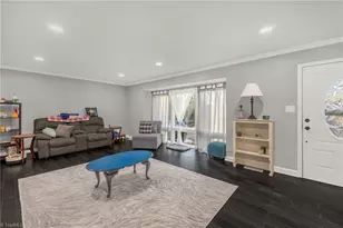 921 Lake Dr W, Thomasville, NC 27360 - Photo 12