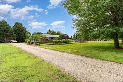 412 Stage Coach Court, Greensboro, NC 27409 - Photo 4