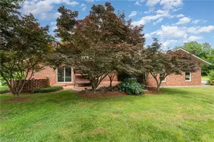 412 Stage Coach Ct, Greensboro, NC 27409 - Photo 36