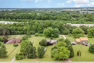 412 Stage Coach Ct, Greensboro, NC 27409 - Photo 40