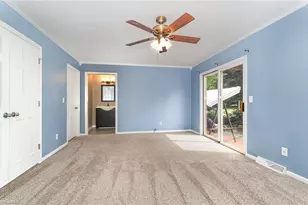 412 Stage Coach Ct, Greensboro, NC 27409 - Photo 22