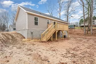 129 Lake St, Elkin, NC 28621 - Photo 22