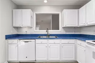 3027 Maple Ave, Burlington, NC 27215 - Photo 6