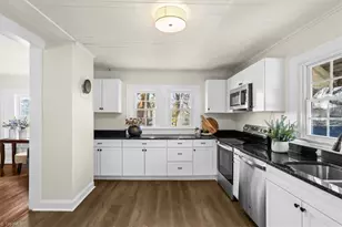 7511 Greenlawn Dr, Summerfield, NC 27358 - Photo 12