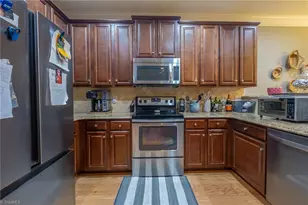 2857 Willoughby Ct, Burlington, NC 27215 - Photo 8