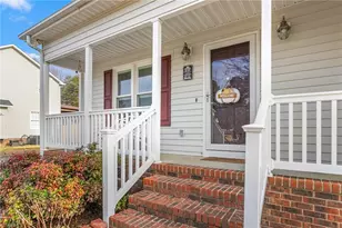 825 Lockesley Ln, Burlington, NC 27217 - Photo 2