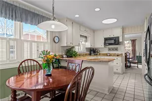 1002 Kemp Rd W, Greensboro, NC 27410 - Photo 12