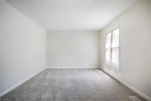 121 Westview Dr, Carrboro, NC 27510 - Photo 4