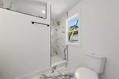 806 W Dameron Avenue, Liberty, NC 27298 - Photo 24