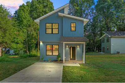 806 W Dameron Avenue, Liberty, NC 27298 - Photo 1