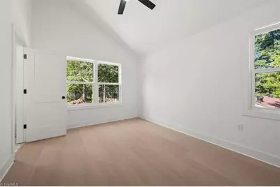 806 W Dameron Avenue, Liberty, NC 27298 - Photo 22