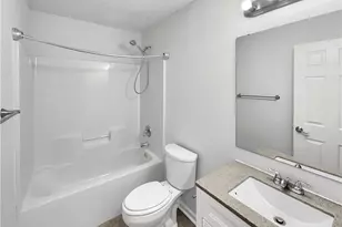 2410 Stratford Lake Rd, Winston-Salem, NC 27103 - Photo 16