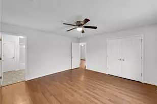 2410 Stratford Lake Rd, Winston-Salem, NC 27103 - Photo 4