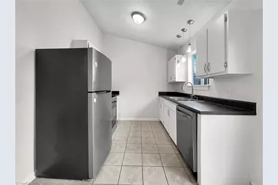 2410 Stratford Lake Road, Winston-Salem, NC 27103 - Photo 2