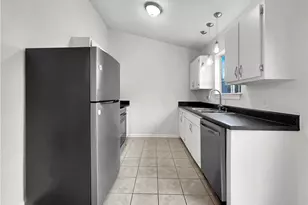 2410 Stratford Lake Rd, Winston-Salem, NC 27103 - Photo 2