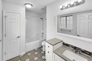 2410 Stratford Lake Rd, Winston-Salem, NC 27103 - Photo 6