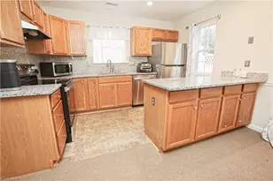 25 Tannenbaum Cir, Greensboro, NC 27410 - Photo 4