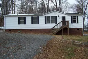 185 1st Ct, Reidsville, NC 27320 - Photo 2