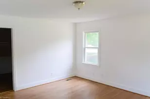 1201 Highland Ave, Greensboro, NC 27403 - Photo 8