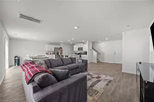 2526 Lily Dr, Haw River, NC 27258 - Photo 8