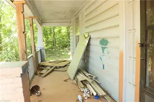 1433 Larkin St, High Point, NC 27262 - Photo 2