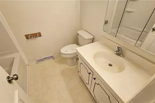 110 Hillside Ct, King, NC 27021 - Photo 10