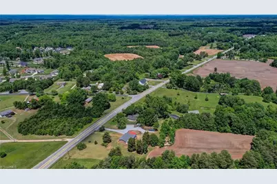 7792 Nc Highway 68, Stokesdale, NC 27357 - Photo 6