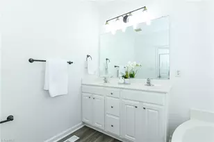 4603 Village Square Ct, Greensboro, NC 27409 - Photo 20