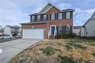 4603 Village Square Ct, Greensboro, NC 27409 - Photo 2