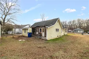 1911 Leight St, Winston-Salem, NC 27107 - Photo 8