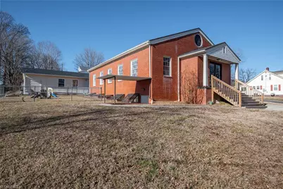 402 Worth Street, Mount Airy, NC 27030 - Photo 16