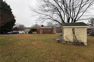 1617 Bunker Hill Sandy Ridge Rd, Kernersville, NC 27284 - Photo 10