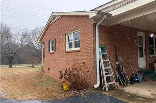 1617 Bunker Hill Sandy Ridge Rd, Kernersville, NC 27284 - Photo 30