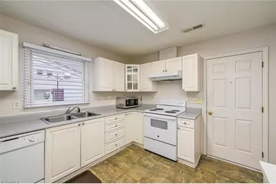 505 Tanners Park Court, Winston-Salem, NC 27101 - Photo 16