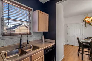 615 Old Heritage Trail, Greensboro, NC 27401 - Photo 16