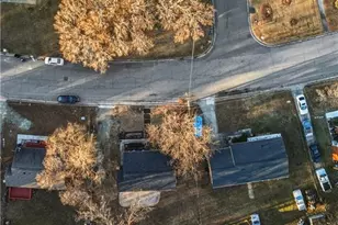 1111 Morningside Dr, Burlington, NC 27217 - Photo 4