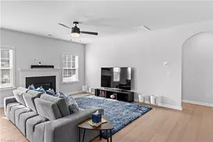 7260 Huntgate Dr, Kernersville, NC 27284 - Photo 8