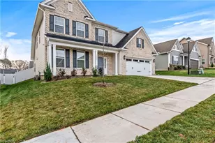 7260 Huntgate Dr, Kernersville, NC 27284 - Photo 2