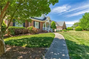 5250 Meadowlark Glen Ln, Winston-Salem, NC 27106 - Photo 4