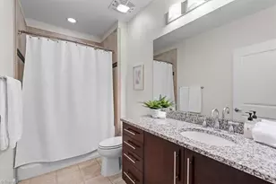 201 N Elm St, Greensboro, NC 27401 - Photo 28