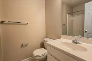 2033 Salem Bluff Dr, Winston-Salem, NC 27127 - Photo 8