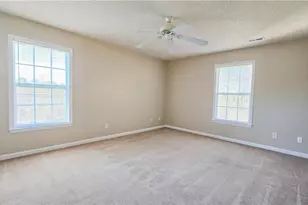 2033 Salem Bluff Dr, Winston-Salem, NC 27127 - Photo 10