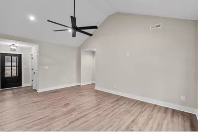 125 Albertson Road, Thomasville, NC 27360 - Photo 10