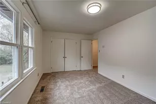 115 S Mendenhall St, Greensboro, NC 27403 - Photo 20