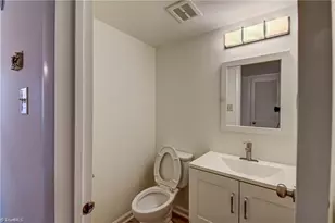 115 S Mendenhall St, Greensboro, NC 27403 - Photo 20