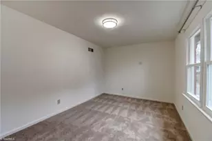 115 S Mendenhall St, Greensboro, NC 27403 - Photo 12