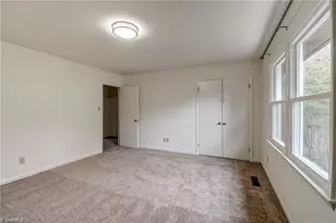 115 S Mendenhall St, Greensboro, NC 27403 - Photo 16