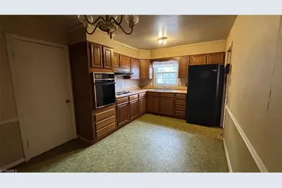 2223 Meloine Lane, Greensboro, NC 27407 - Photo 4