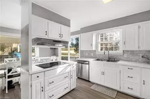 4 Chesterfield Ct, Greensboro, NC 27410 - Photo 14